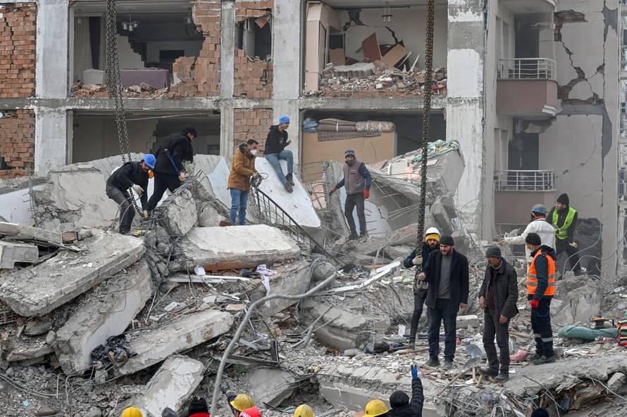 Search and rescue efforts continue in quake-hit Adiyaman