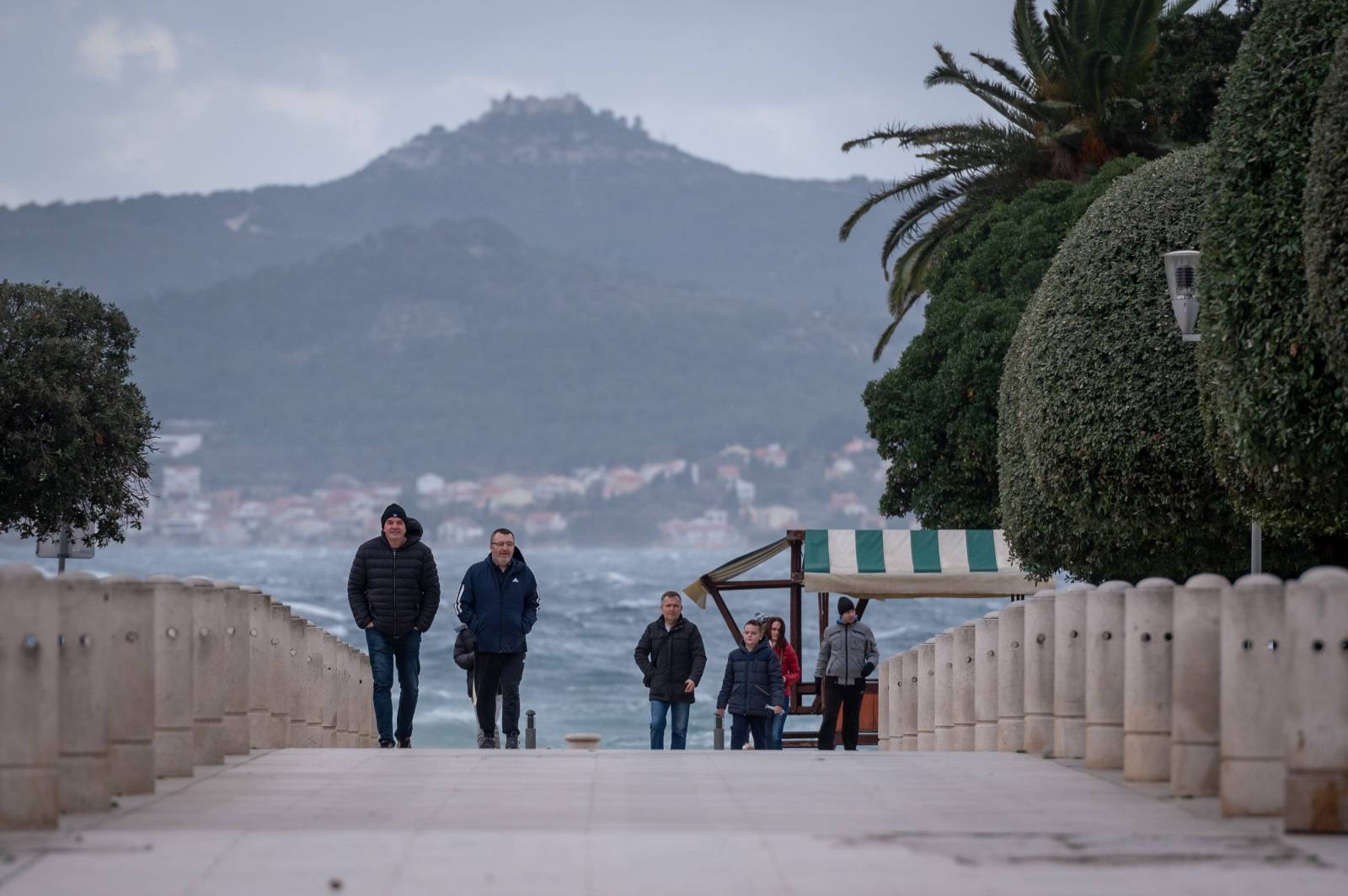 Nezapamćeno jako jugo puše na zadarskom području