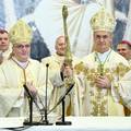 Dražen Kutleša službeno postao zagrebački nadbiskup, Bozanić mu je predao biskupski štap...