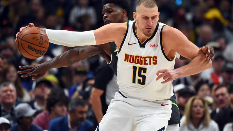 Nikola Jokić opet piše povijest: Samo LeBron i Magic imaju više triple-doubleova u doigravanju