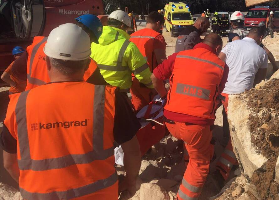 'Stavio sam ga na leđa i polako silazio, bio je u teškom šoku'