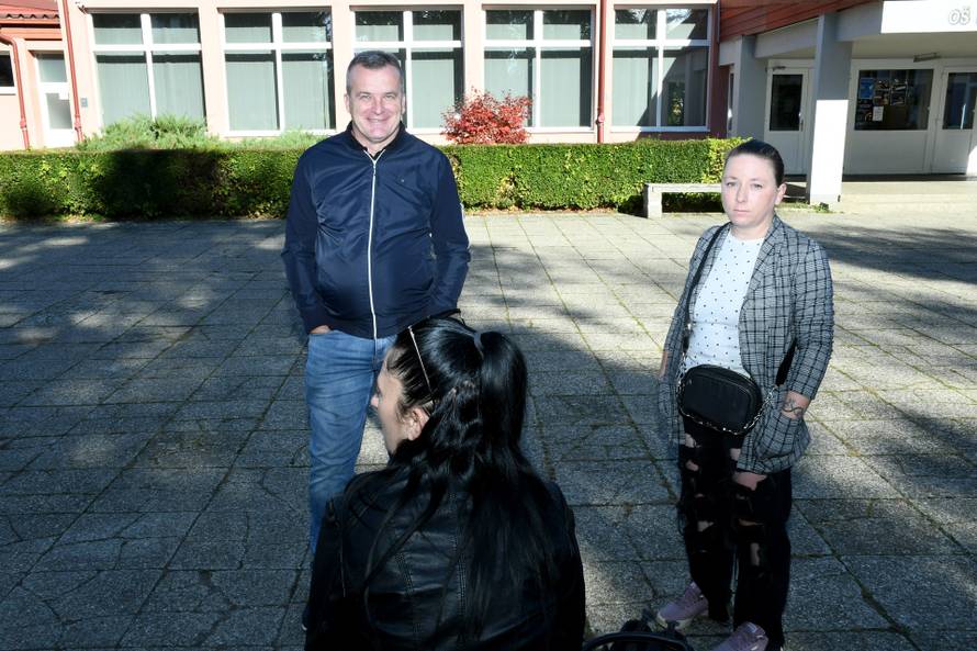 Petrinja: Roditelji djece koja su ostala bez maturalac