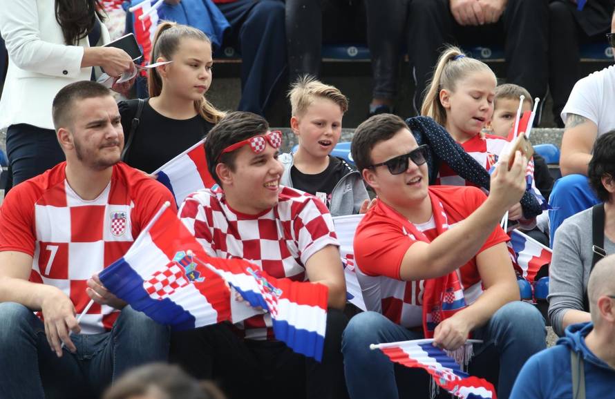 Navija se i sa stijene! Perišić emotivan: Dali ste nam snagu