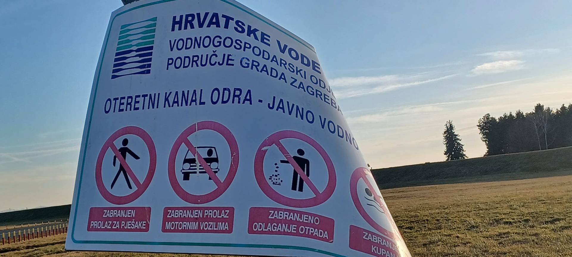 U zagrebačkom Botincu se žale na smrad. Na terenu i Državni inspektorat, utvrdili su uzrok