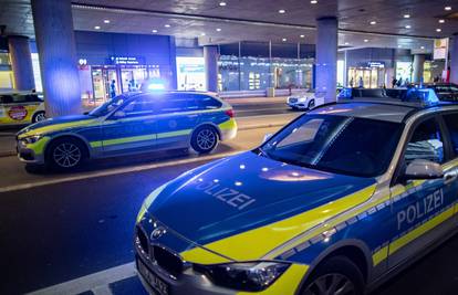 Nožem ranio čovjeka u zračnoj luci Düsseldorf, napadač bježi