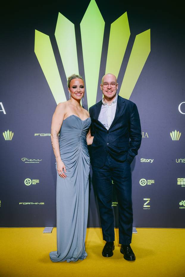 FOTO Iskreno govorila o kilaži i estetskim zahvatima: Evo kako se mijenjala Meri Goldašić...