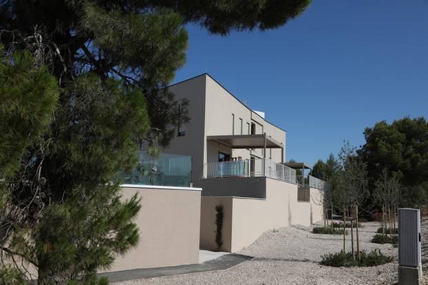 Ekskluzivan pogled! Ovog ljeta 'vatreni' ulaze u svoje nove vile, zavirite u luksuz s mora...