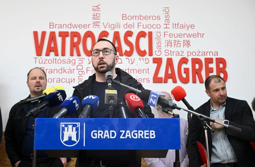 Zagreb: Izvanredna konferencija za medije gradonačelnika Zagreba Tomislava Tomaševića