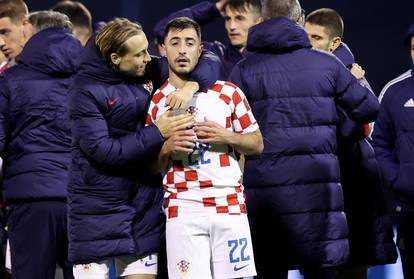 Čiste emocije i spektakularni vatromet: Pogledajte kako su 'vatreni' slavili odlazak na Euro