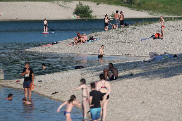 Spas od vrućina na zagrebačkom jezeru Jarun