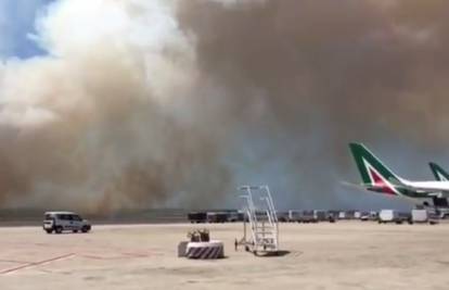 Šumski požar prekinuo zračni promet na aerodromu u Rimu