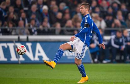 Nastasić raskinuo sa Cityjem, potpisao za Schalke do 2019.