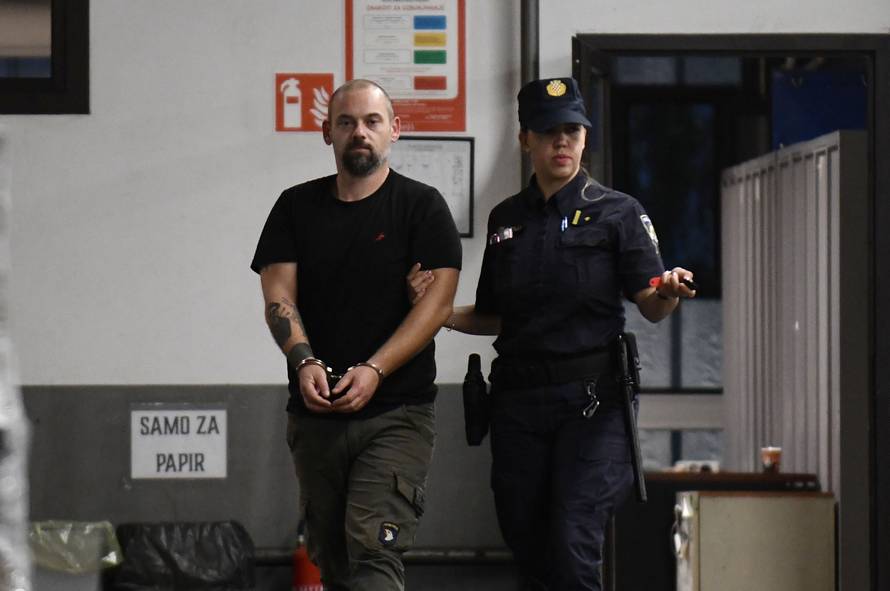 Zagreb: Privođenje  uhićenih u Hrvatskim šumama u akciji USKOK-a