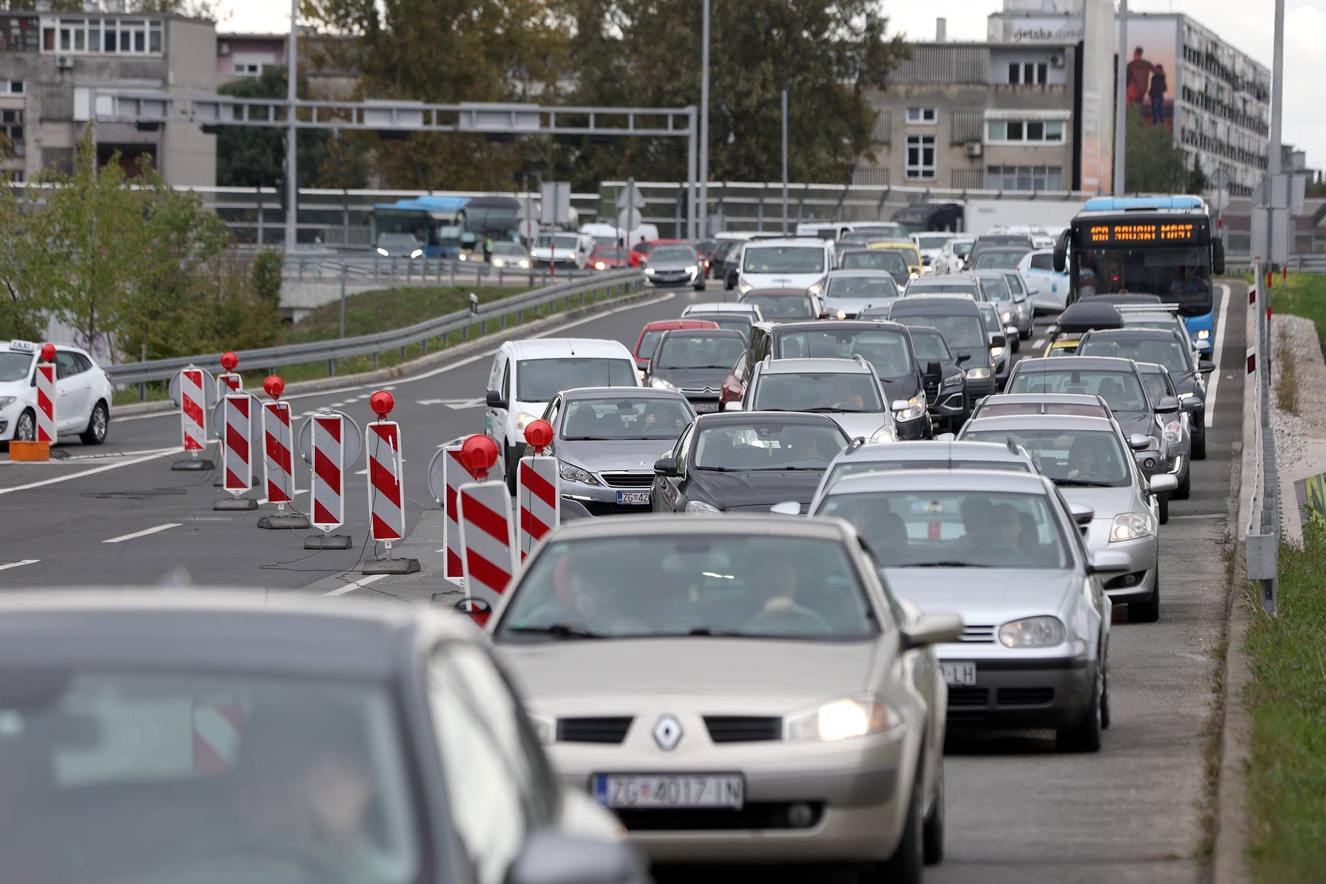 Zagreb: Zbog radova na Jadranskom mostu stvaraju se gužve na prometnicama