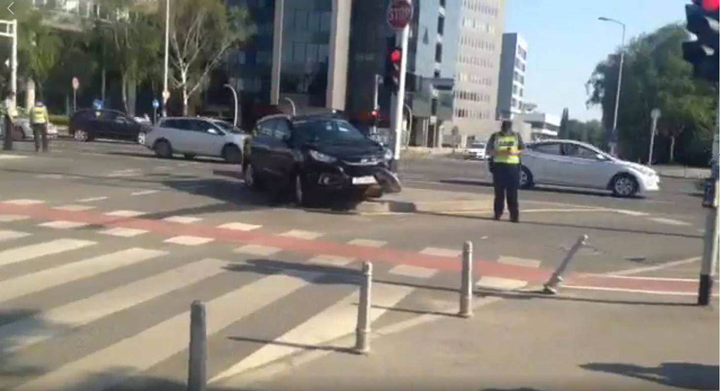 Sudarili se policijski i osobni auto: Jedna osoba ozlijeđena