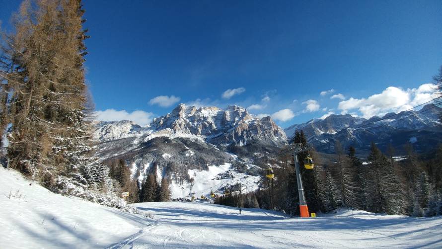 Skija 50 ili 60 tisuća Hrvata, a potroše 150 milijuna eura: Žale se na cijene, a onda sve zapiju