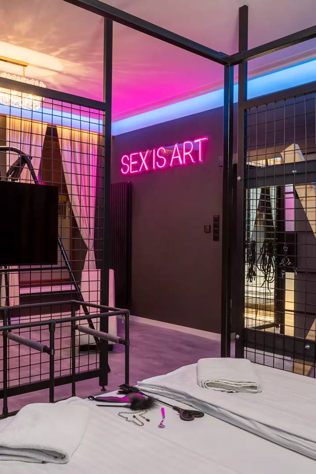 FOTO BDSM stan u Poljskoj je za ljubitelje grube akcije pravi raj!