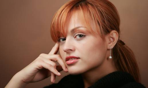 FOTO Antonija Šola kao da ne stari! Pogledajte koliko se (ni)je mijenjala od Zabranjene ljubavi