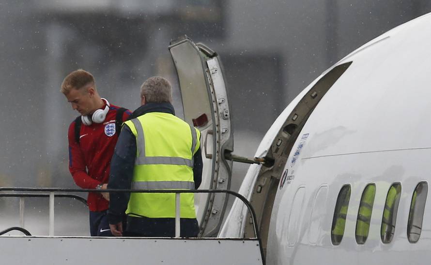 England return to UK following EURO 2016 elimination