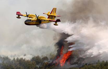 Požari diljem BiH, a Dodik blokira uporabu vojnih helikoptera za gašenje
