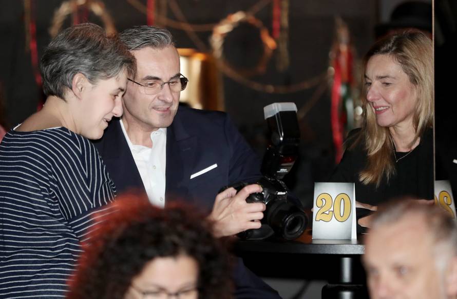 Meštar u jutarnjem programu frizurom privukao svu pažnju