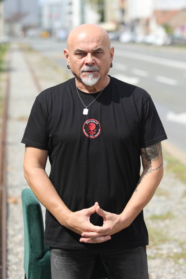 Osijek: Glazbenik Pero Galić