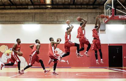 Cedevitino krilo James White skače više od LeBrona Jamesa