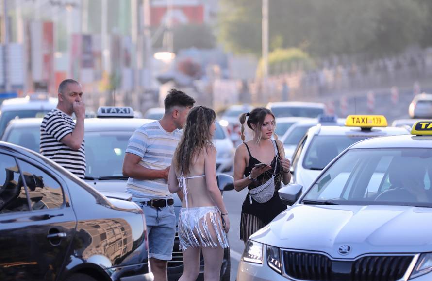 Split: Taksisti imaju pune ruke posla nakon prve večeri Ultra Europe Festivala