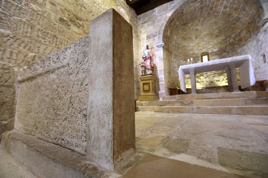 Pregled povijesti glagoljice i upute za pisanje u Večernjem