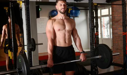 FOTO Imo&cacute;anin Mateo ru&scaron;i mitove o fitnessu: Salo se ovako sigurno ne&cacute;e otopiti s trbuha