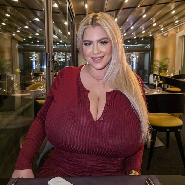 FOTO Grudi joj rastu iz dana u dan: 'Više im ne znam veličinu, nosim grudnjake po mjeri'