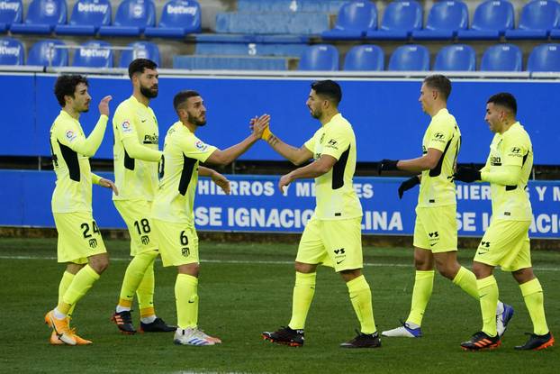 La Liga Santander - Deportivo Alaves v Atletico Madrid