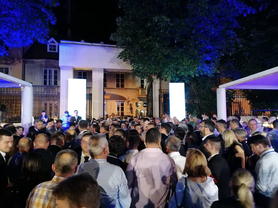 Stožer HDZ-a: 'Moja domovina' odsvirala je za kraj velike fešte