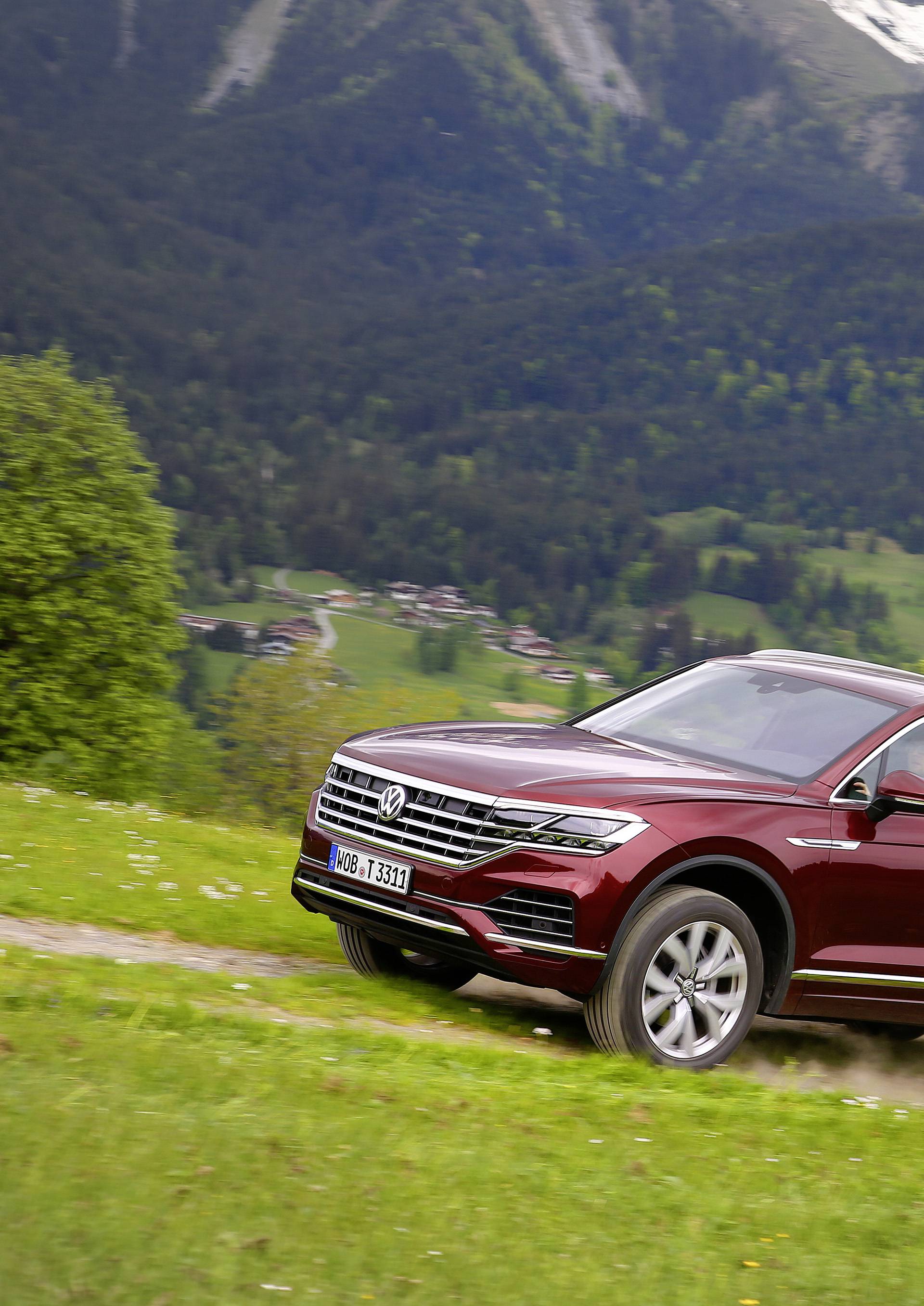 Touareg se po alpskim cestama vozi kao pravi sportski auto