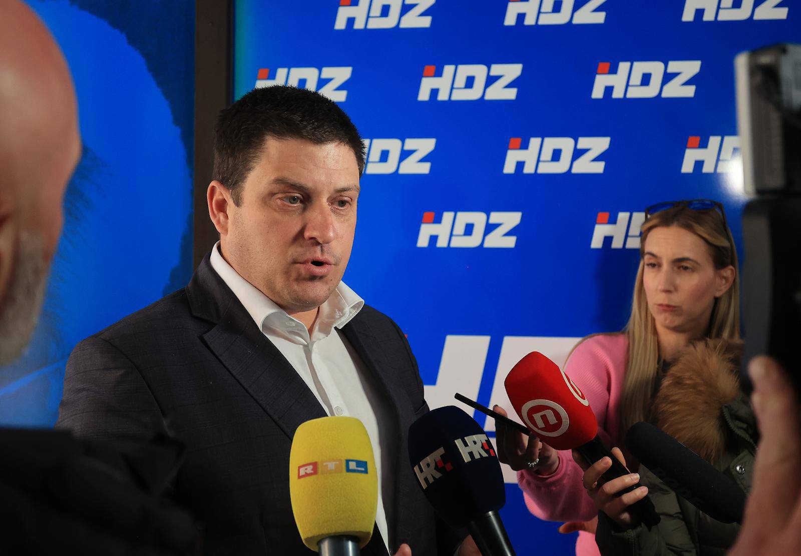 Zagreb: Dolazak članova na sjednicu šireg Predsjedništva HDZ-a