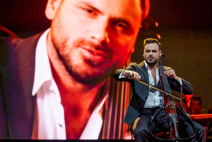 Hauser turnejom 'Rebel with a Cello' oduševljava Europu: Ide u Rim i Milano, a onda i u Zagreb