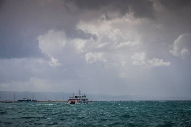 Split: Orkansko jugo potopilo rivu te stvaralo probleme u pomorskom prijevozu