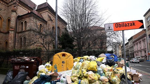 Zagreb čeka odvoz smeća koji se gomila danima