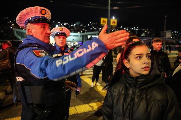 Sarajevo: Prosvjed nakon stravične tramvajske nesreće produžio se i na večernje sate
