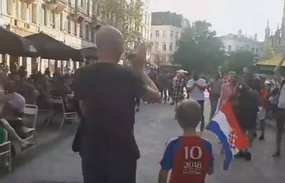 Suze i ponos: U Belgiji pljeskali dječaku s hrvatskom zastavom