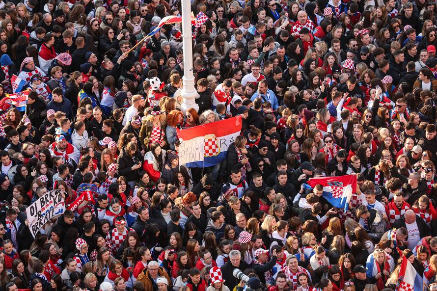 Panorama svečanog dočeka hrvatske rukometne reprezentacije u Zagrebu