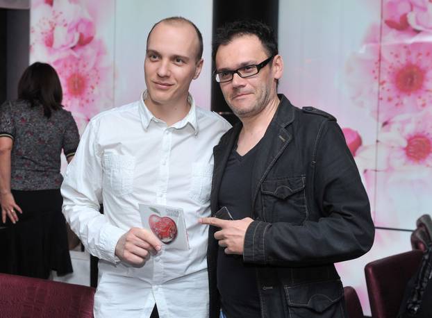 Zagreb: Crvena jabuka predstavila novi album na otvorenju Excelente bara