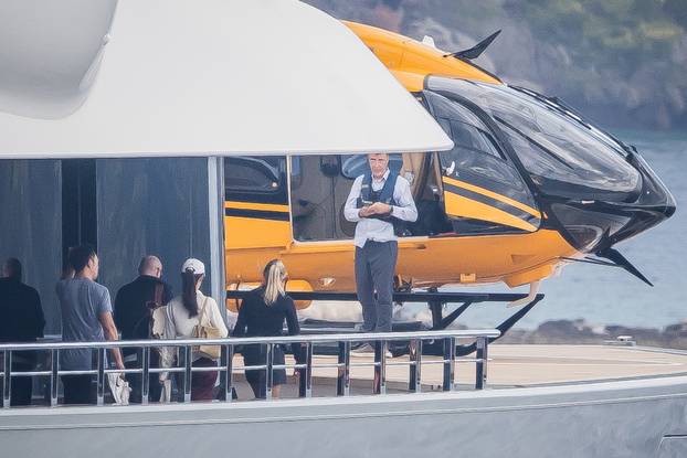 EKSKLUZIVNO Jeff Bezos sastao se sa suosnivačem WhatsAppa Janom Koumanom na jahti Moonrise