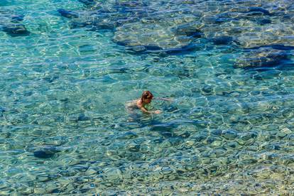 Zlatni rat bio je prepun turista na zadnji vikend u kolovozu