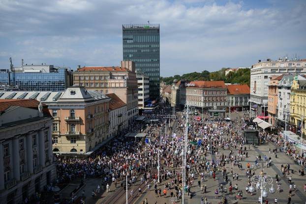 Tisuće prosvjednika preplavile središte Zagreba zbog otpada u Lici