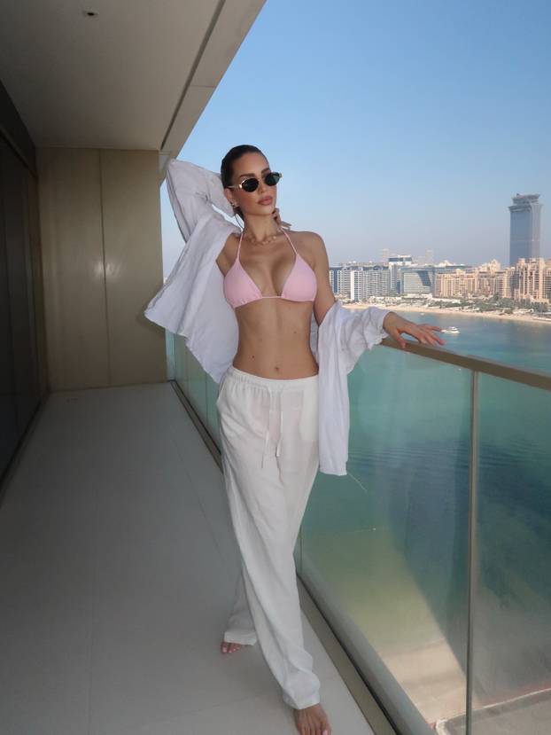 Supruga bivšeg hajdukovca uživa u Dubaiju i mami uzdahe