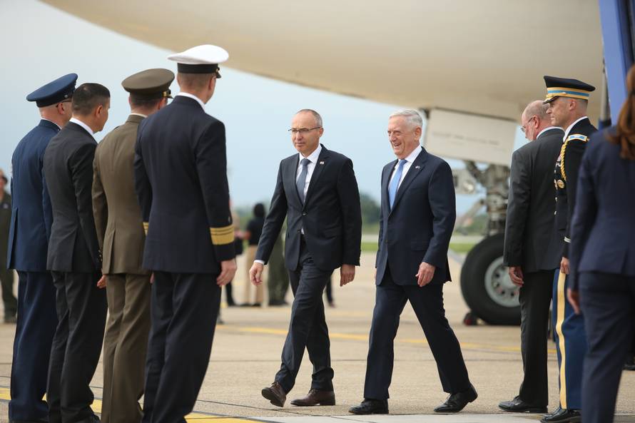 Američki general u Hrvatsku stigao u avionu za apokalipsu