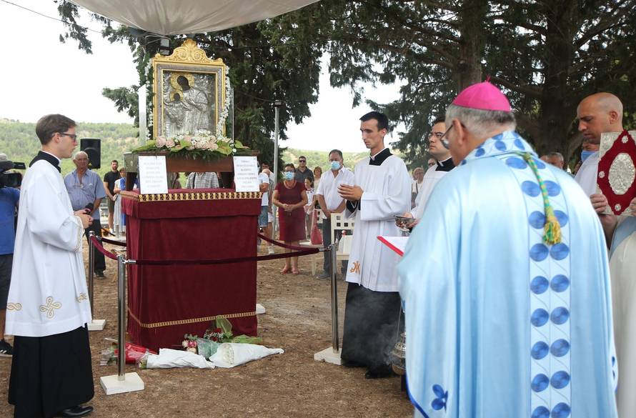 Vrpolje: Uz poštivanje svih epidemiolških mjera obilježen blagdan velike Gospe