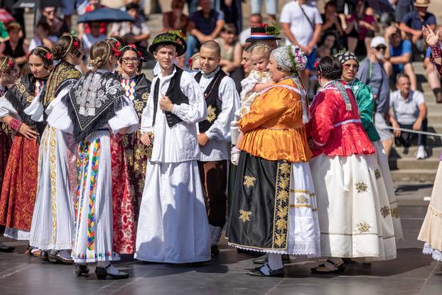 Svečana povorka 58. Đakovačkih vezova