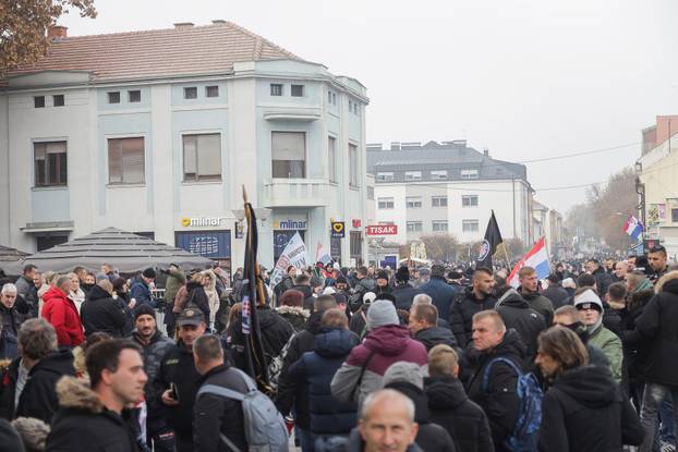 Vukovar: Kolona sjećanja na žrtvu Vukovara